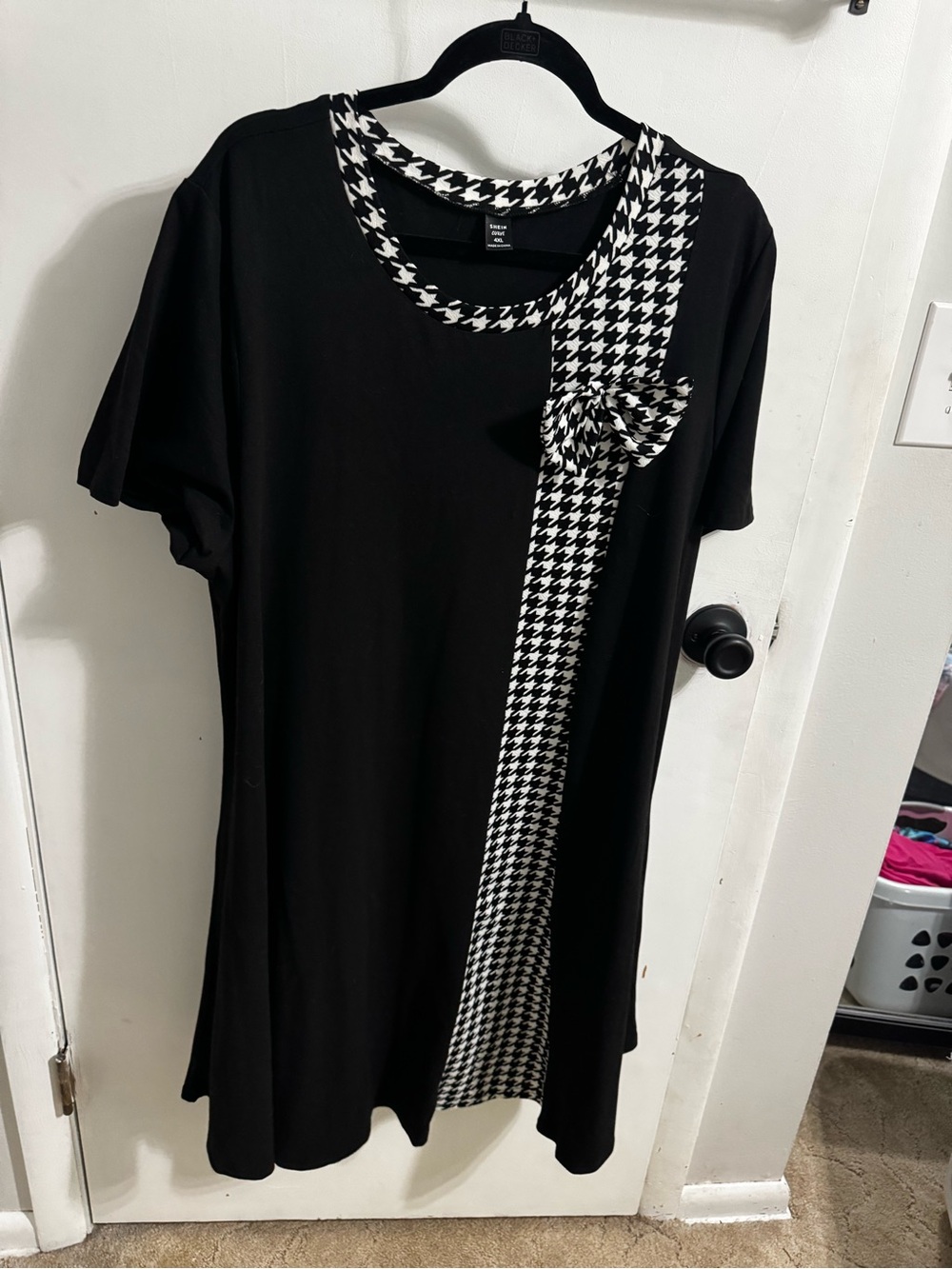 SHEIN Black Short Sleeve Dress with Monochrome Houndstooth Panel